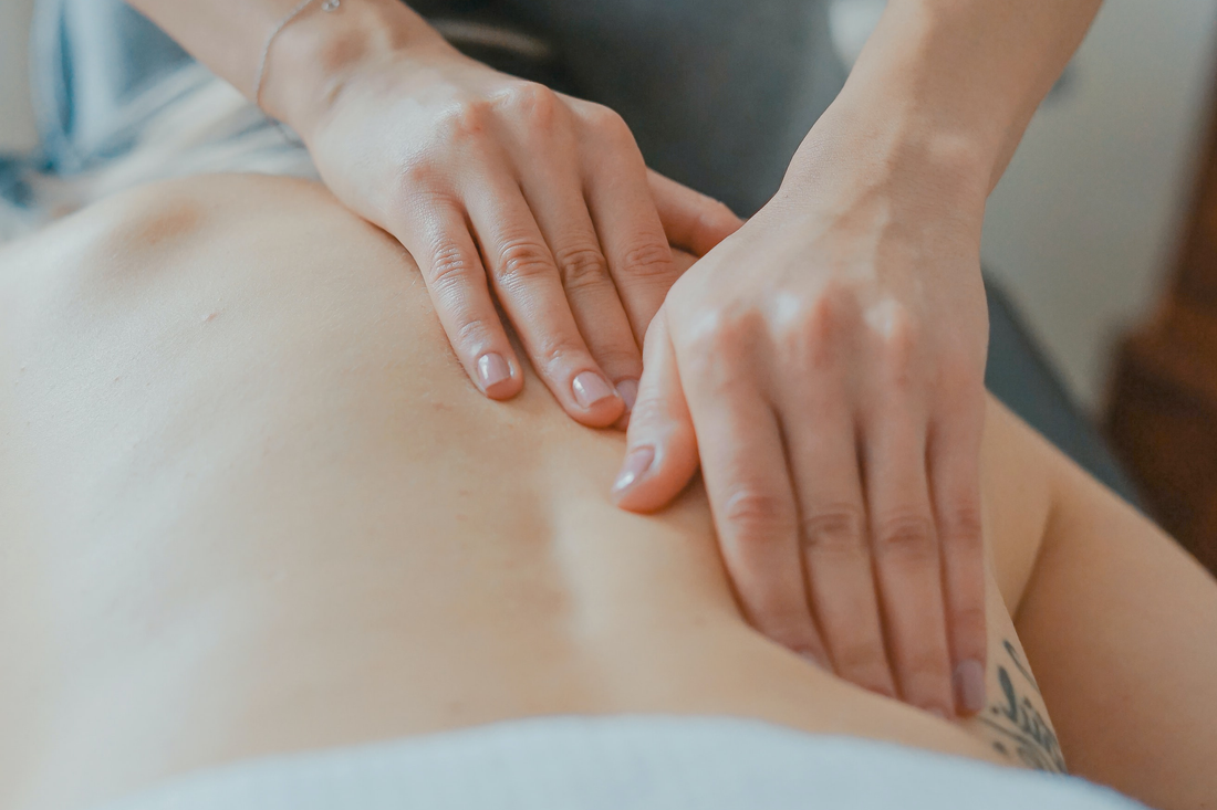 5 Ways Massage Therapy Complements Physiotherapy